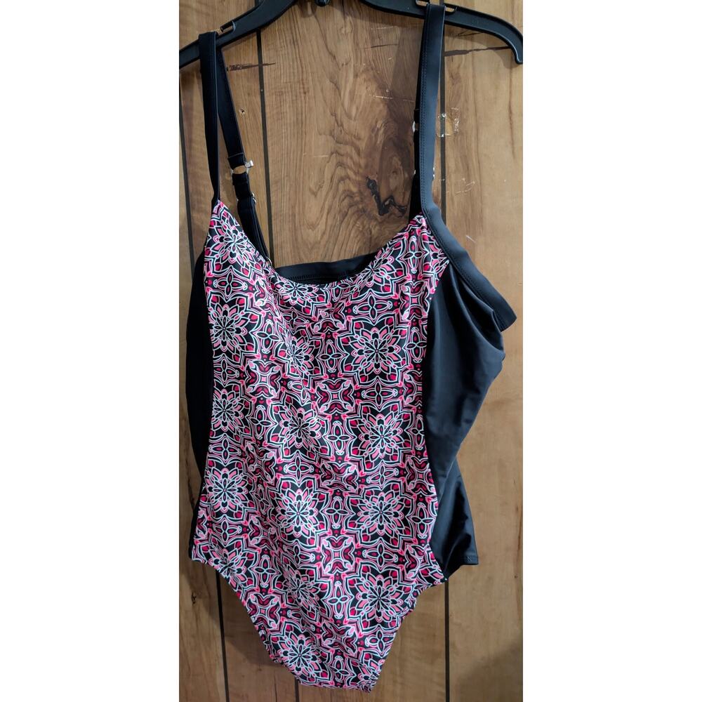 Catalina Pink & Black Patterned One-Piece Swimsuit Size 2X